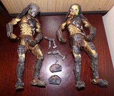 NECA Aliens vs Predator AvP Requiem Wolf Predator Action Figure x2 (Alien Prey)