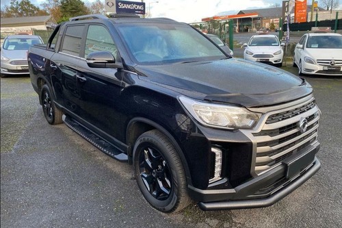 Ssangyong musso black - black, spoiler