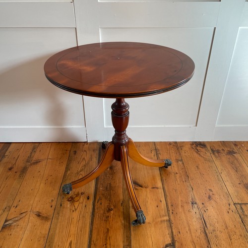 Round wooden side table - wooden,