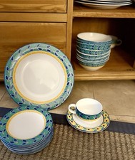 SET OF 32 ROYAL DOULTON