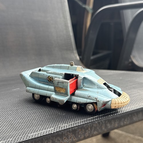Captain scarlet spv vehicle - scarlet,