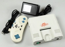 PC Engine (White) + Controller