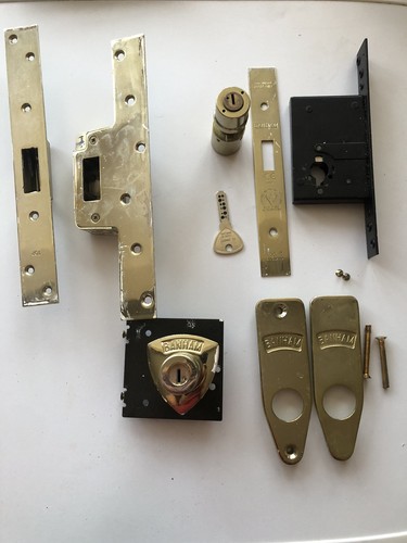 Banham lock set - lock, gold