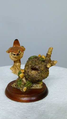 Border fine arts - , wren