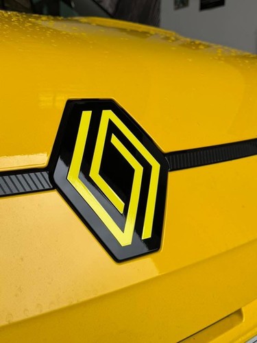 Renault tech front - renault,