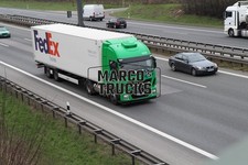 Truck photo Iveco box