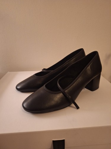 Black heels size - heels,