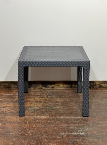 Square outdoor table - , for