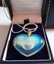 LALIQUE - PENDANT OPALESCENT