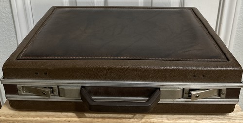 Vintage brown leather attache - leather,