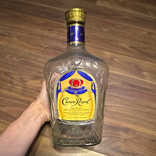 Crown royal canadian - royal, whisky