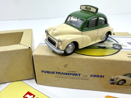 Corgi classic morris - classic,