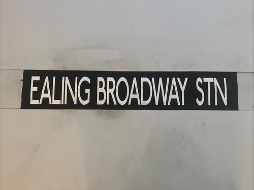 Ealing broadway station - ealing,