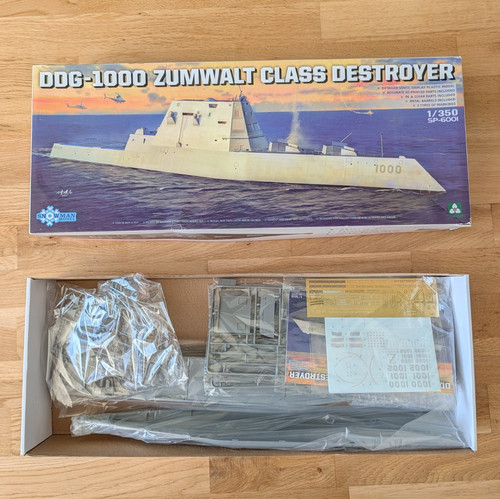 350 snowman model - 1/350, takom