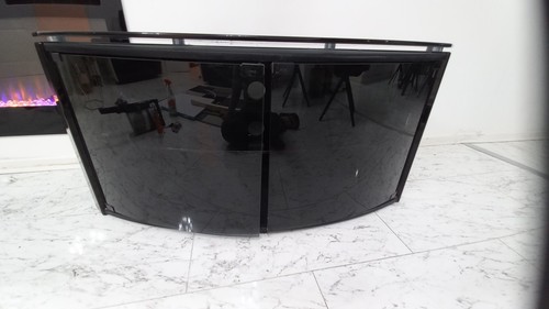 High gloss black - glass, corner