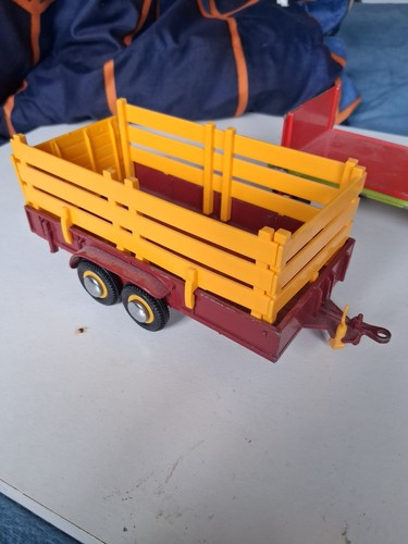 Britains salop tractor - britains, trailer