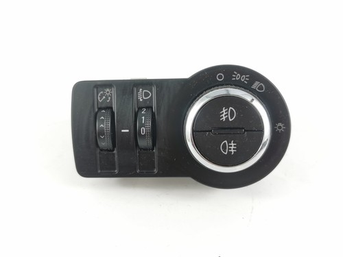 2012 vauxhall astra - 2012, gm