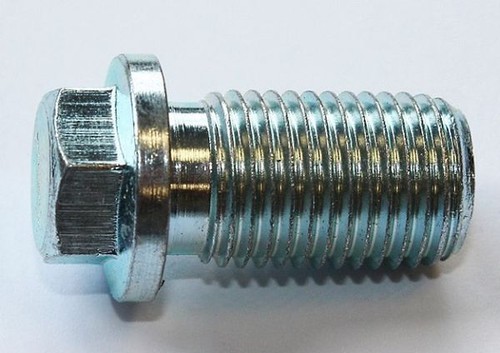 Oil drain sump - sump, plug