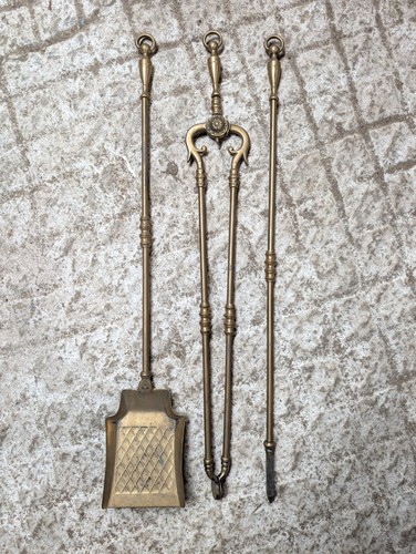 Set ornate reclaimed - of,