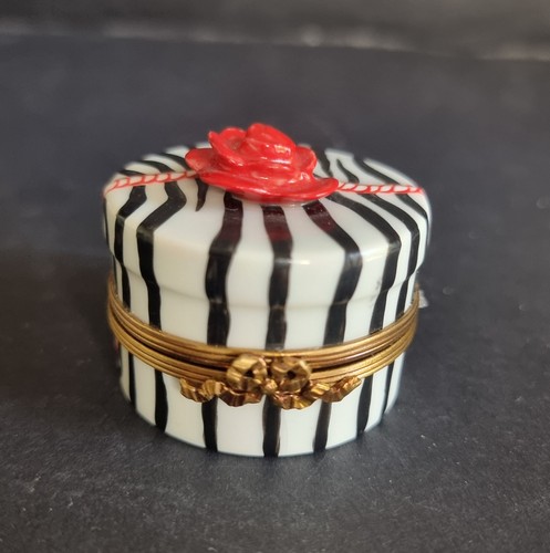 Limoges hat box trinket - box, box.