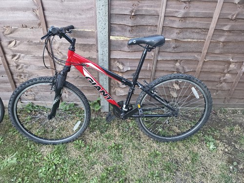 Giant mountain bike xs - 26",