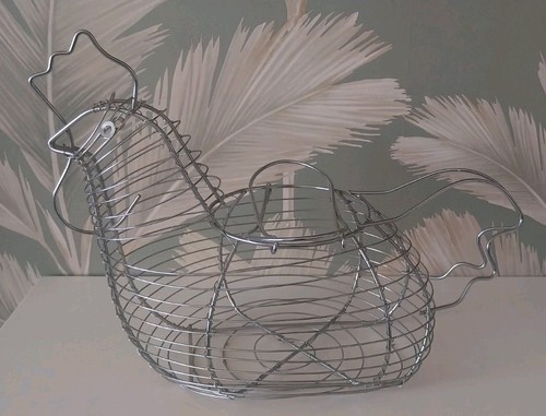 Metal wire chrome chicken hen - metal/wire, chicken/hen