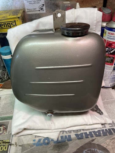 Norton dominator oil - oil, tank