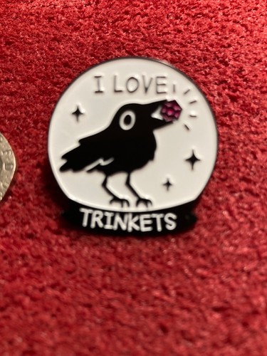 Love trinkets crow magpie - love,