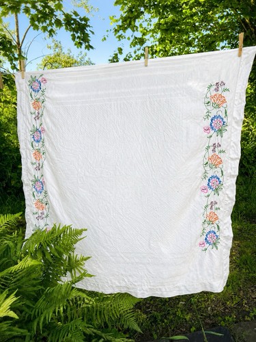 Vintage white embroidered - vintage,