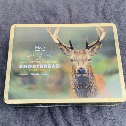 Shortbread metal tin - m, &