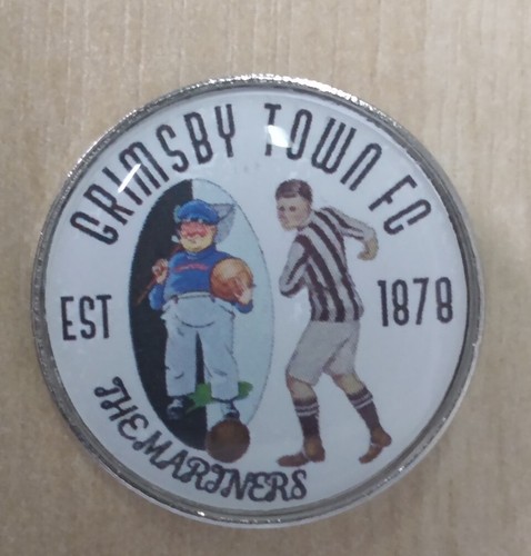 Retro grimsby town pin badge - grimsby,