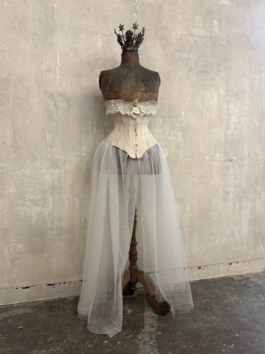 Antique wasp waist - waist, mannequin