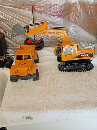 Excavator and loading truck - rc,