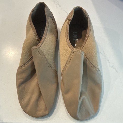 Bloch jazz shoes - size, 4