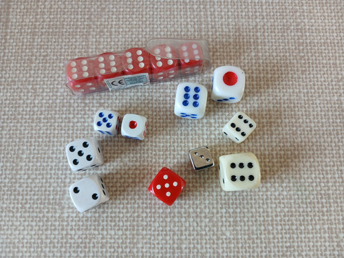 Job lot dice - 15,