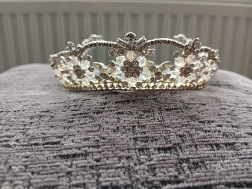 Brides tiara - brides,