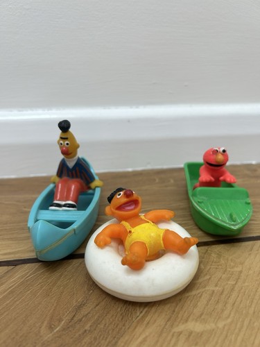 Sesame street vintage figures - street,