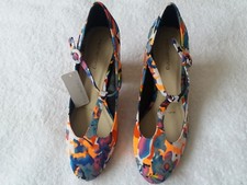 Brand New Women's Red Herring