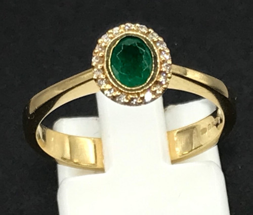 18ct gold emerald diamond ring