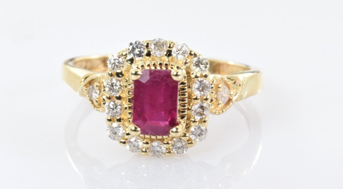 Stunning ruby and diamond halo - stunning,