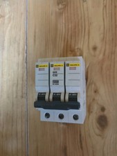 SQUARE D QOE 32 AMP Type C TRIPLE POLE MCB QOE C32 32A Three Phase  SENT FAST 