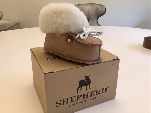 Shepherd baby real - baby, sheepskin