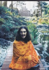George Harrison, Friar Park, 1975 - Mini Poster/Magazine Clipping