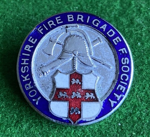 Vintage numbered enamel badge - vintage,