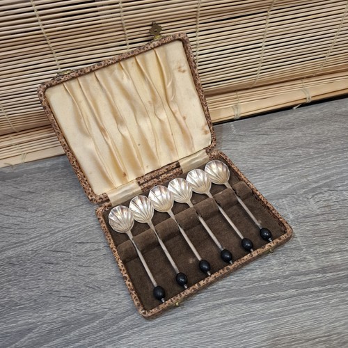 Vintage yeoman deco - vintage,