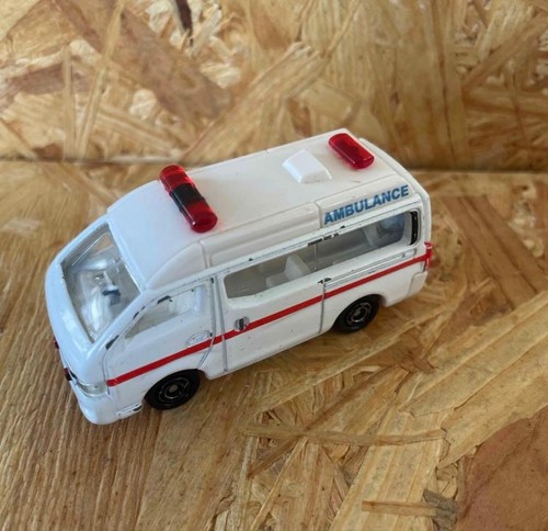 Tomica nissan nv350 caravan - nv350,