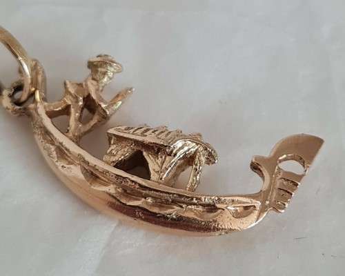 Vintage 18ct gold novelty - gold,