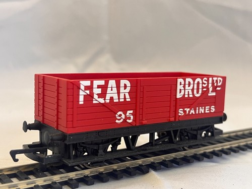 Hornby r1111 gauge fear - hornby,