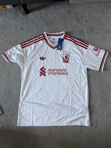 Liverpool away shirt 27 - liverpool,