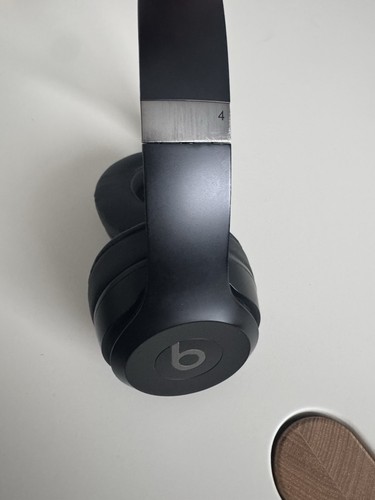 Beats dre solo 4 - solo,